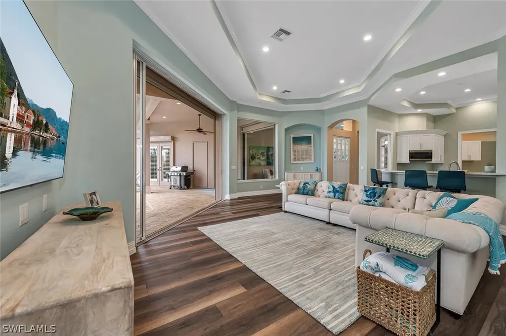 2313 Cassia Court Naples FL 34109