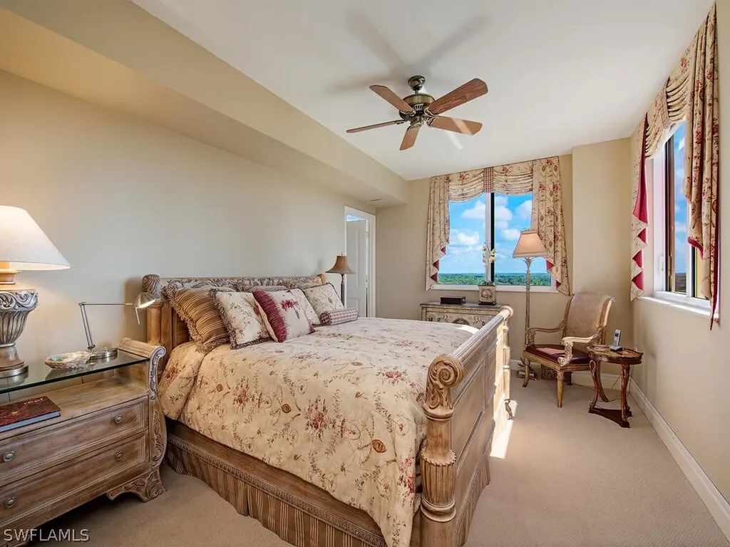 6597 Nicholas Boulevard Naples FL 34108