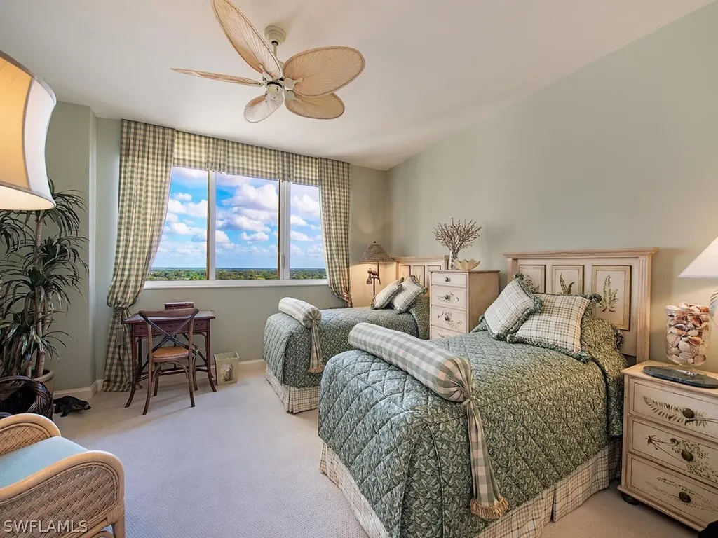 6597 Nicholas Boulevard Naples FL 34108