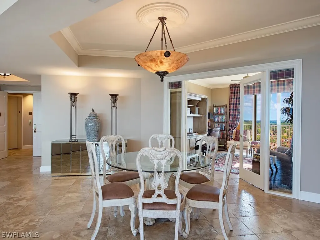6597 Nicholas Boulevard Naples FL 34108
