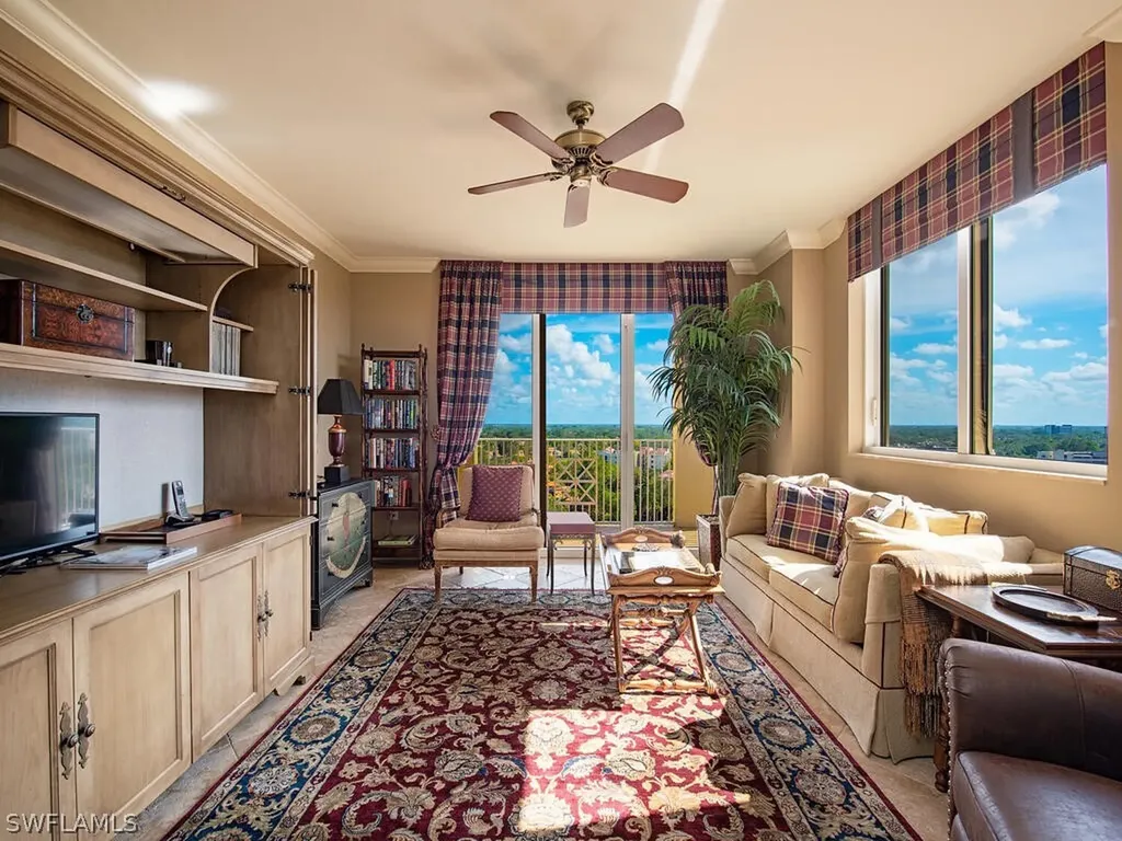 6597 Nicholas Boulevard Naples FL 34108
