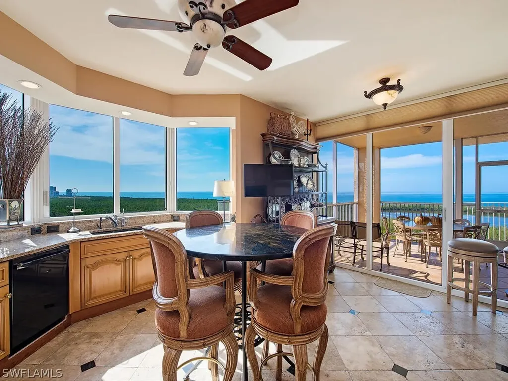 6597 Nicholas Boulevard Naples FL 34108