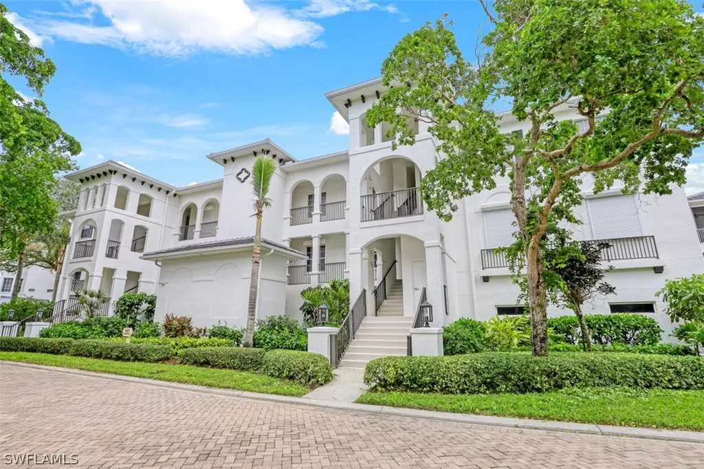 835 Bentwater Circle Naples FL 34108