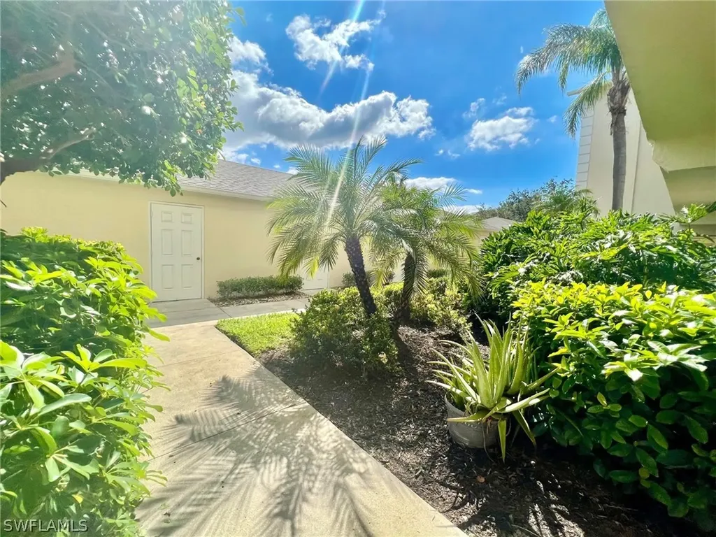 3245 Cypress Glen Way Naples FL 34109