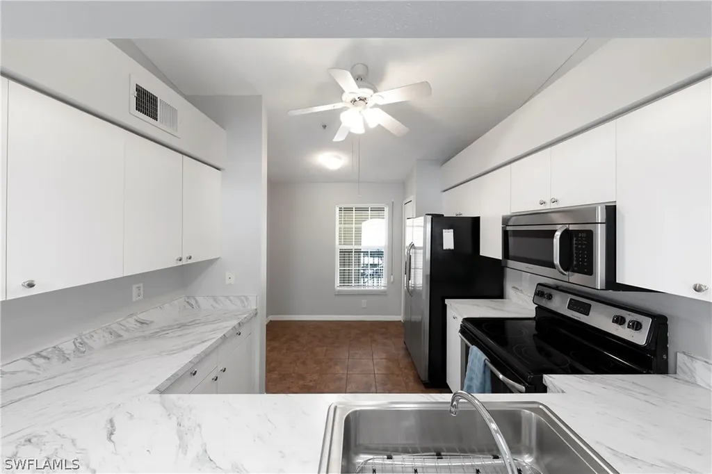 3245 Cypress Glen Way Naples FL 34109