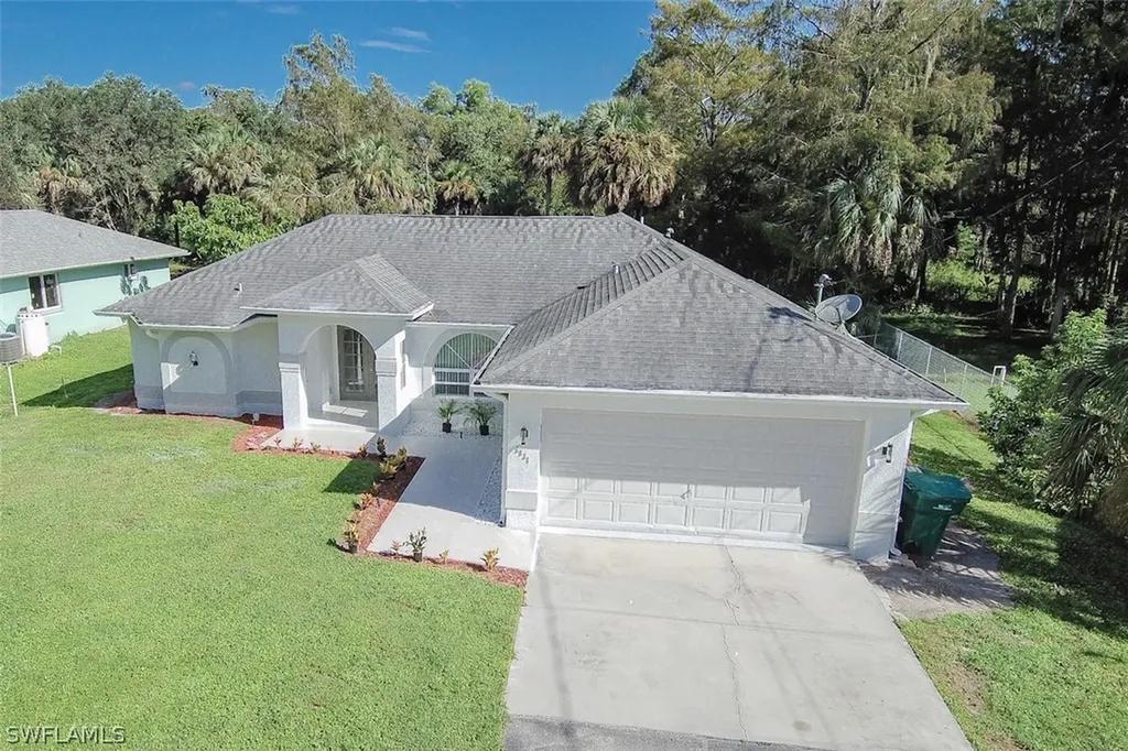 5931 Lancewood Way Naples FL 34116