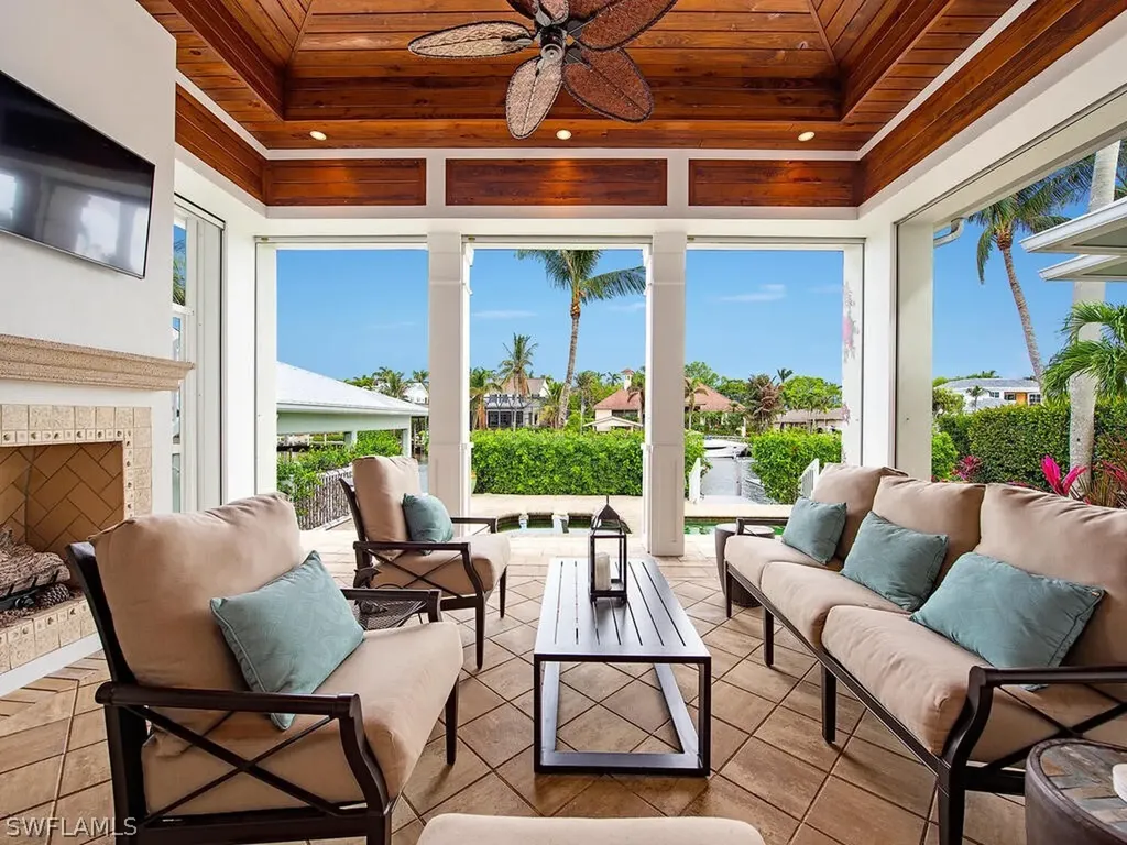 1925 7th Street S Naples FL 34102