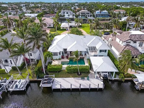 1925 7TH Street S Naples FL 34102
