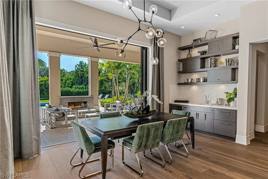 112 Hickory Road Naples FL 34108