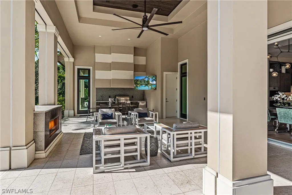 112 Hickory Road Naples FL 34108