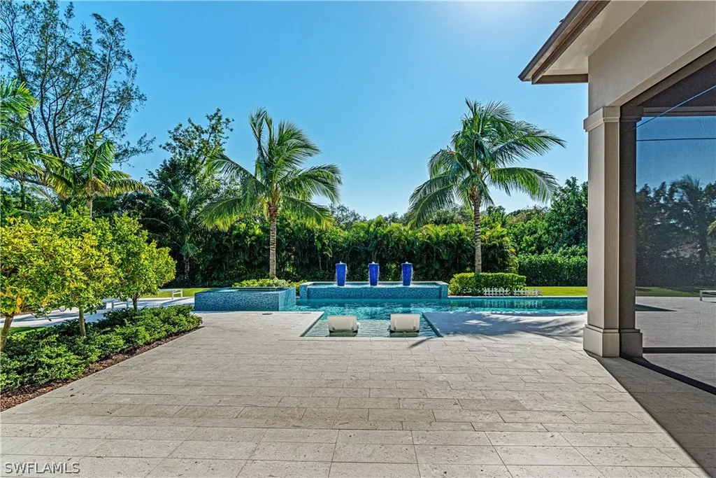 112 Hickory Road Naples FL 34108