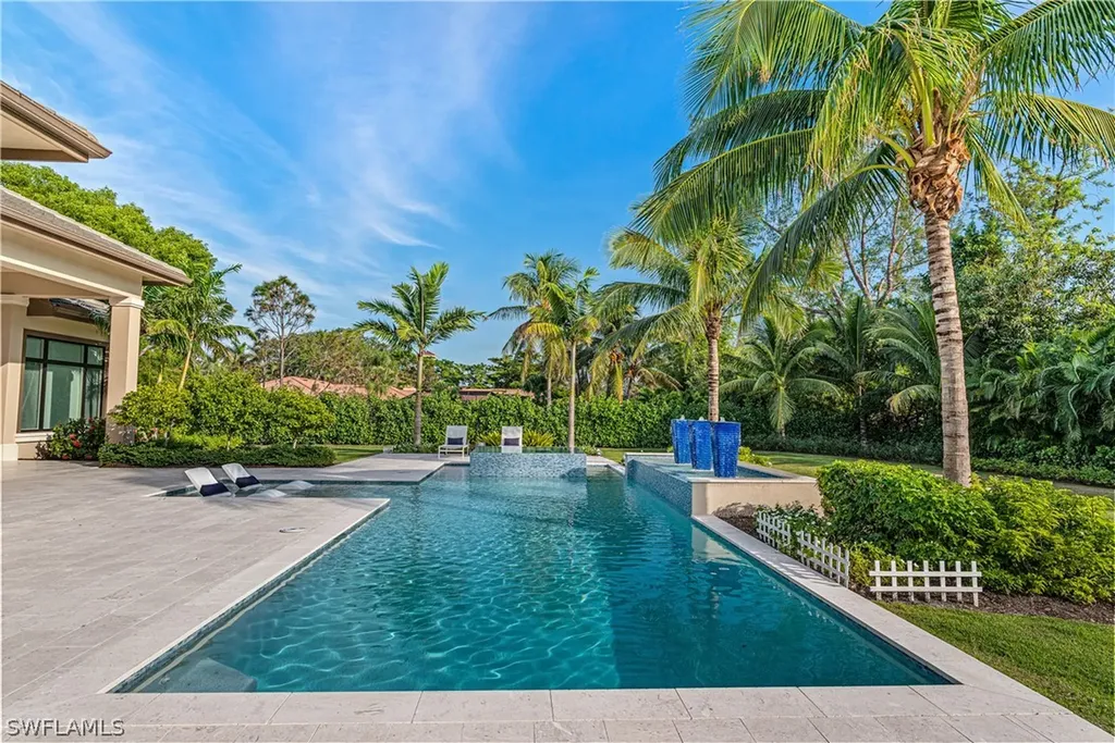 112 Hickory Road Naples FL 34108