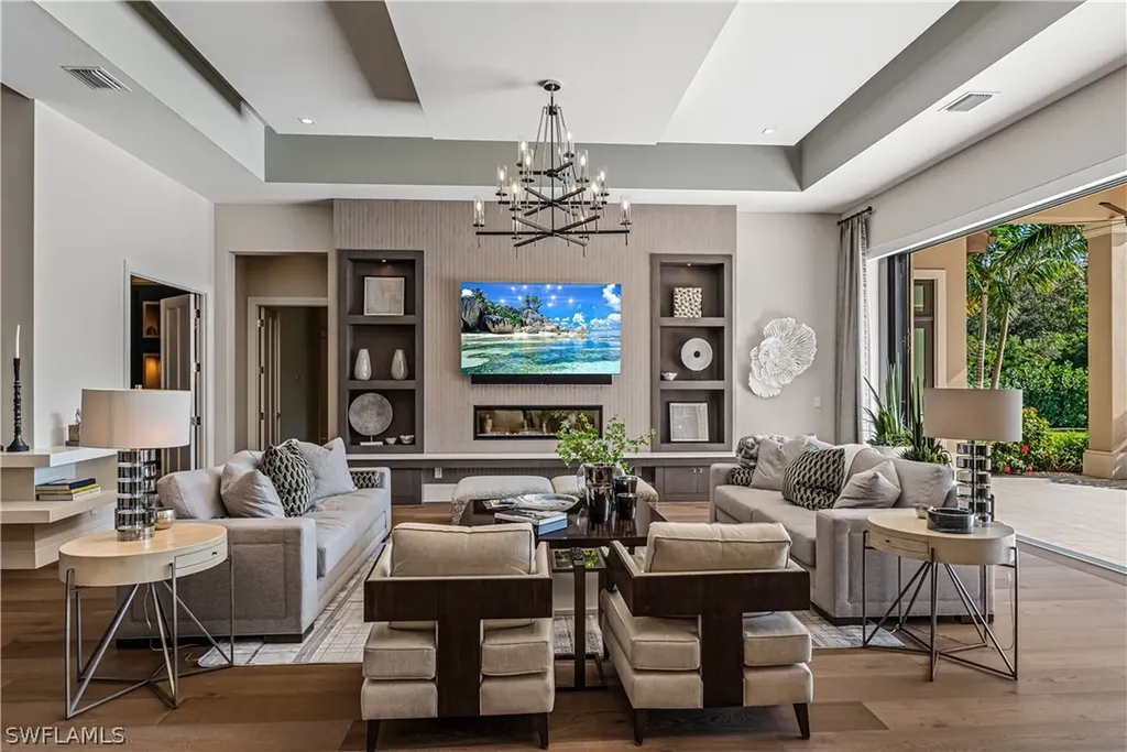 112 Hickory Road Naples FL 34108