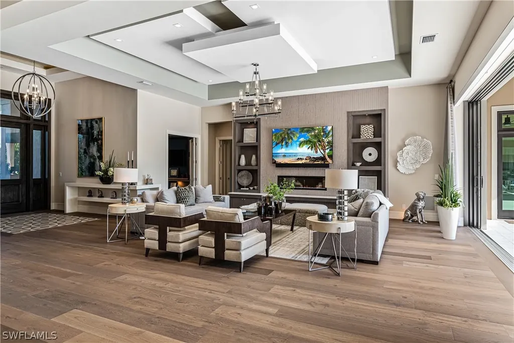 112 Hickory Road Naples FL 34108