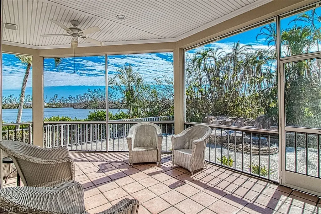 1036 Whisperwood Way Sanibel FL 33957