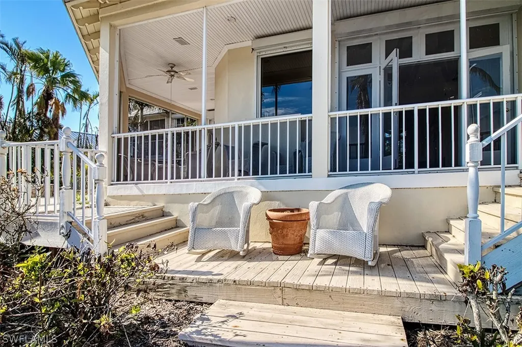 1036 Whisperwood Way Sanibel FL 33957