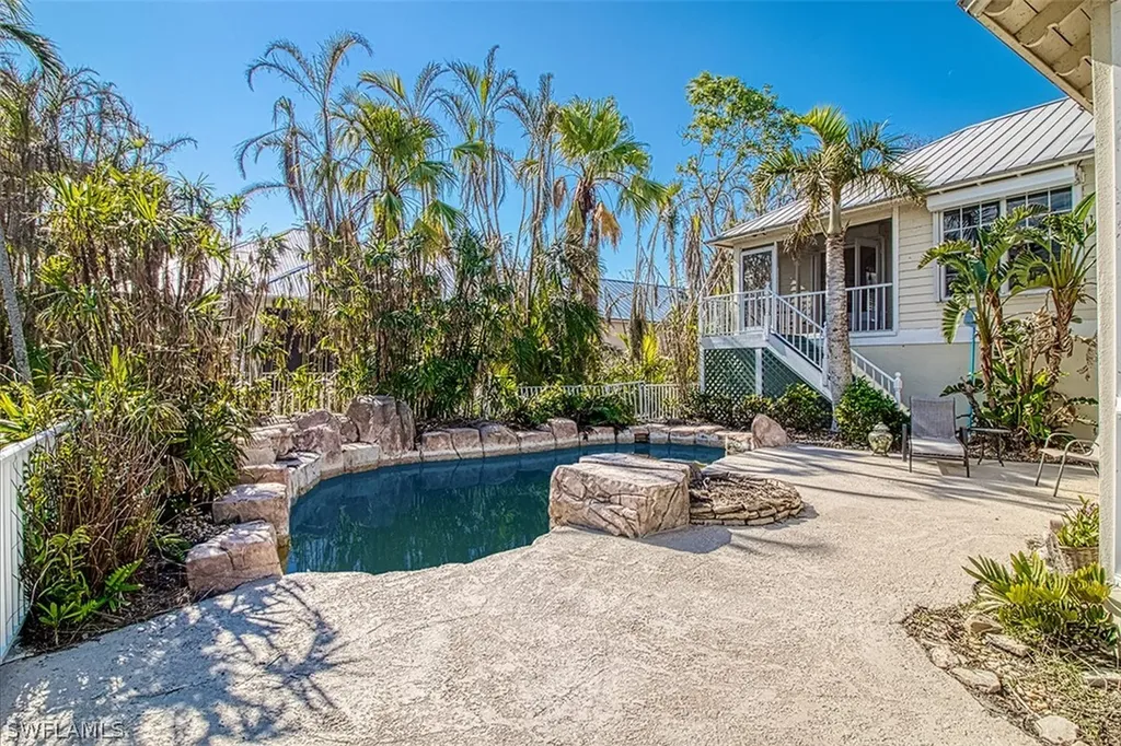 1036 Whisperwood Way Sanibel FL 33957