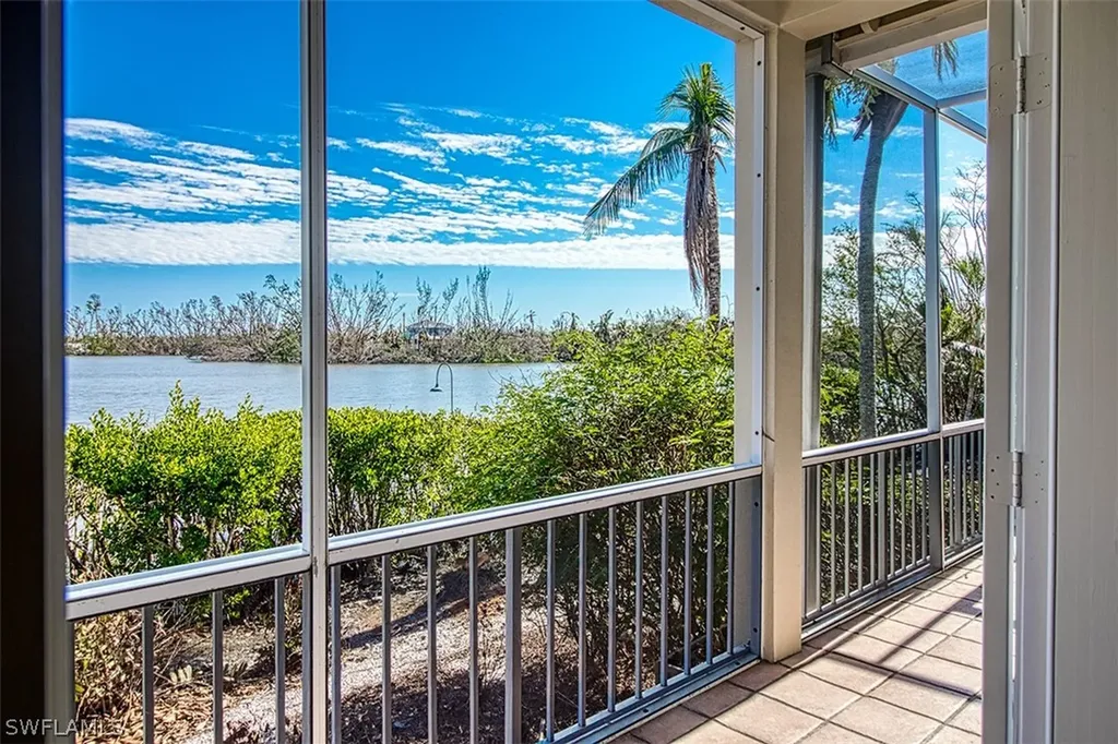1036 Whisperwood Way Sanibel FL 33957