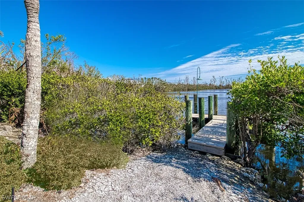 1036 Whisperwood Way Sanibel FL 33957