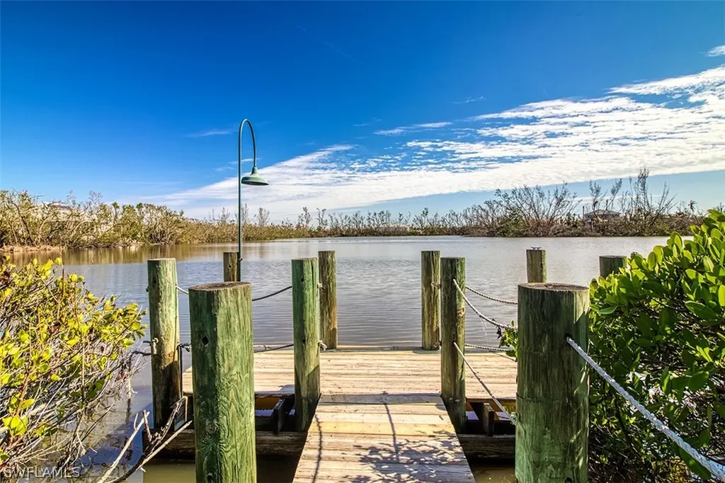 1036 Whisperwood Way Sanibel FL 33957