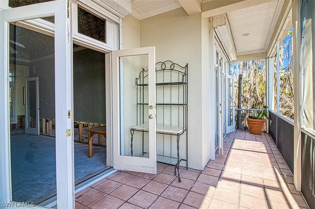 1036 Whisperwood Way Sanibel FL 33957