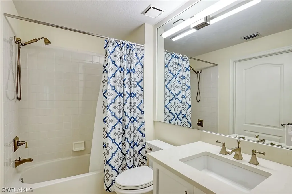 7670 Pebble Creek Circle Naples FL 34108
