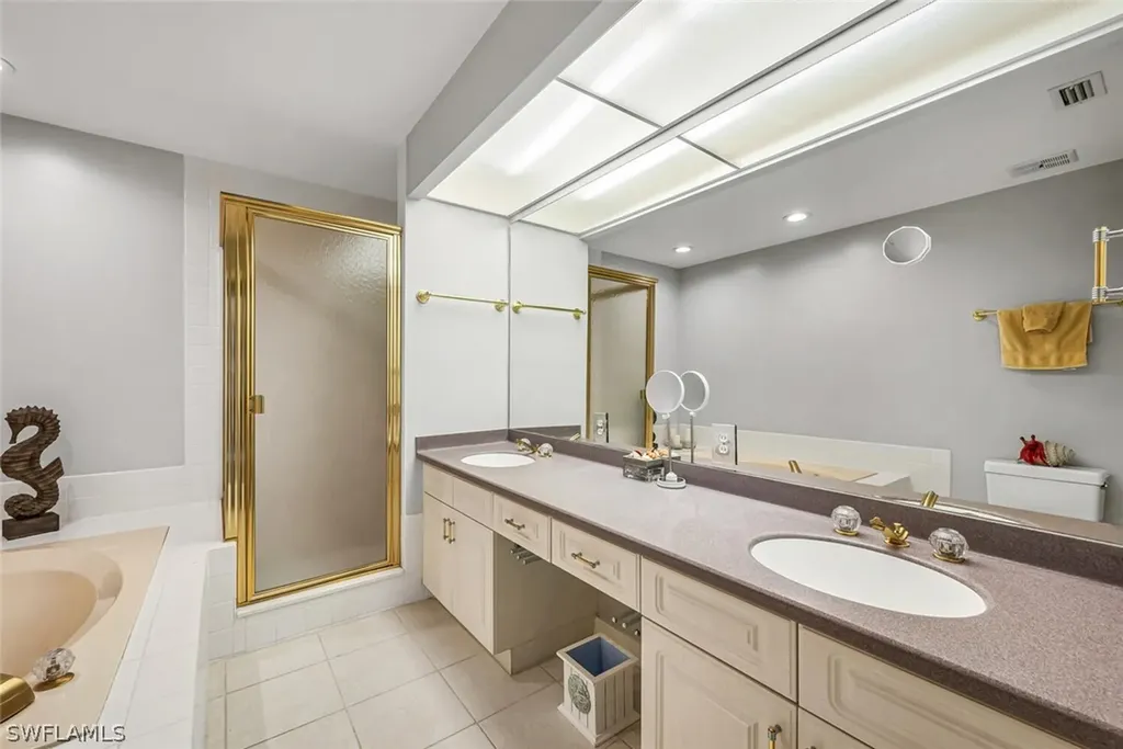 33 Grey Wing Point Naples FL 34113