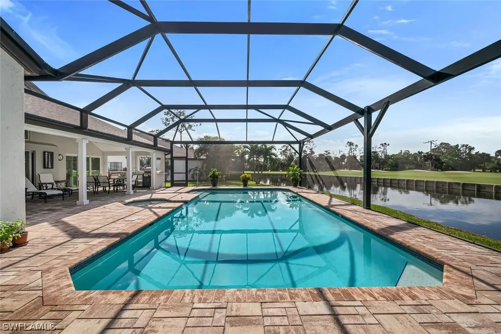 33 Grey Wing Point Naples FL 34113