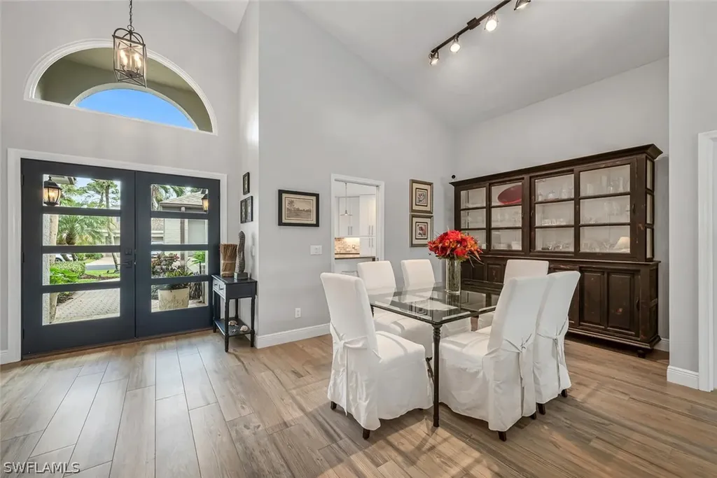 33 Grey Wing Point Naples FL 34113