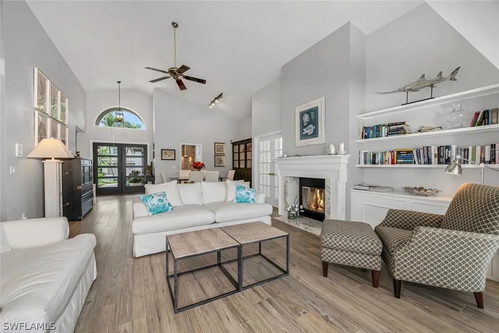 33 Grey Wing Point Naples FL 34113