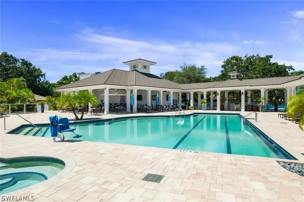 33 Grey Wing Point Naples FL 34113