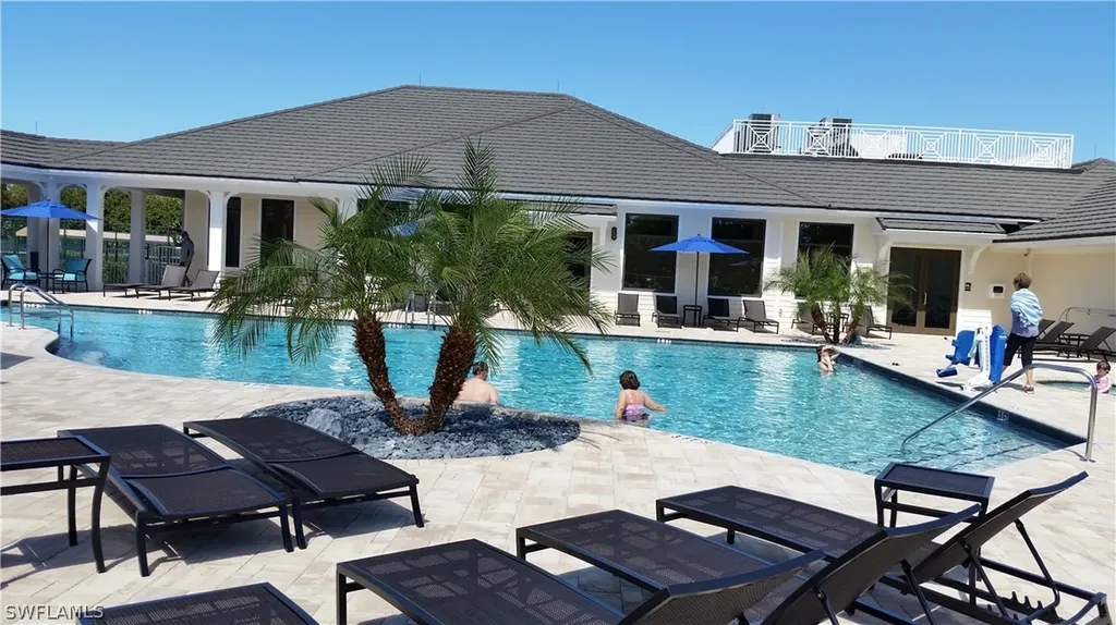 33 Grey Wing Point Naples FL 34113