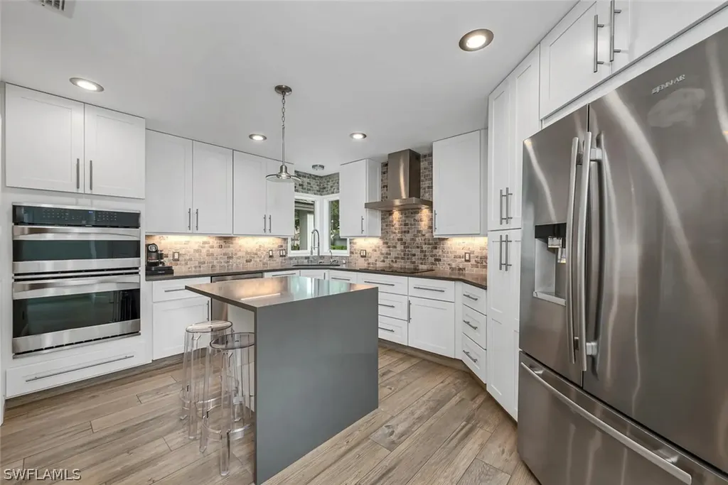 33 Grey Wing Point Naples FL 34113