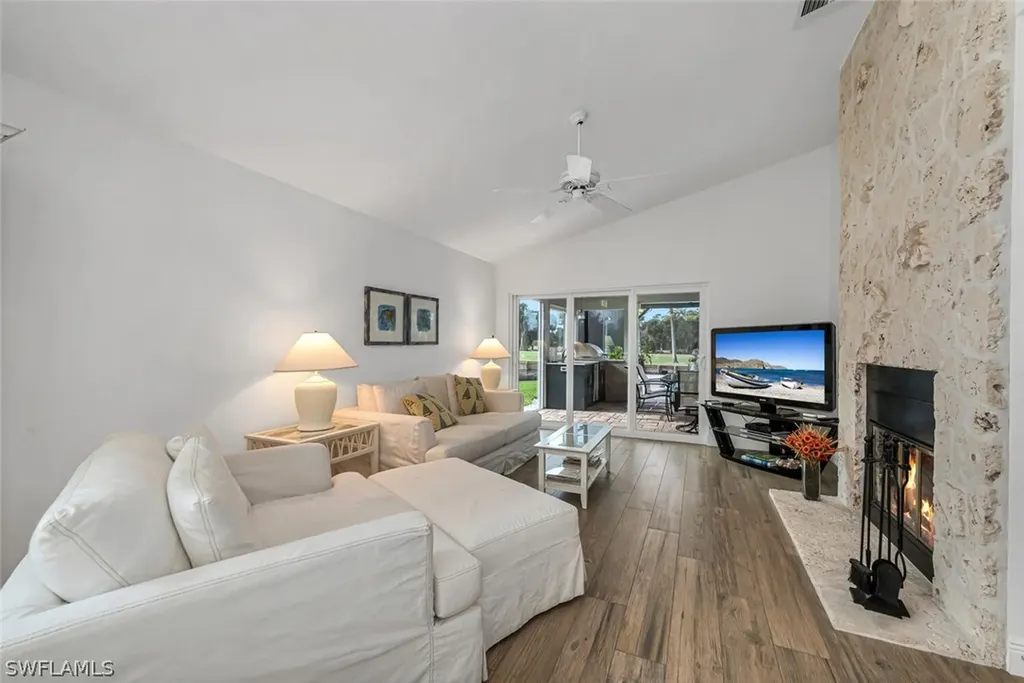 33 Grey Wing Point Naples FL 34113