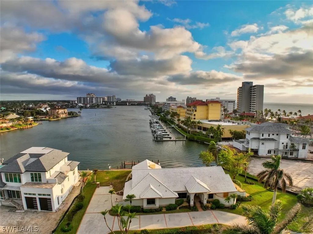 128 Bayview Avenue Naples FL 34108