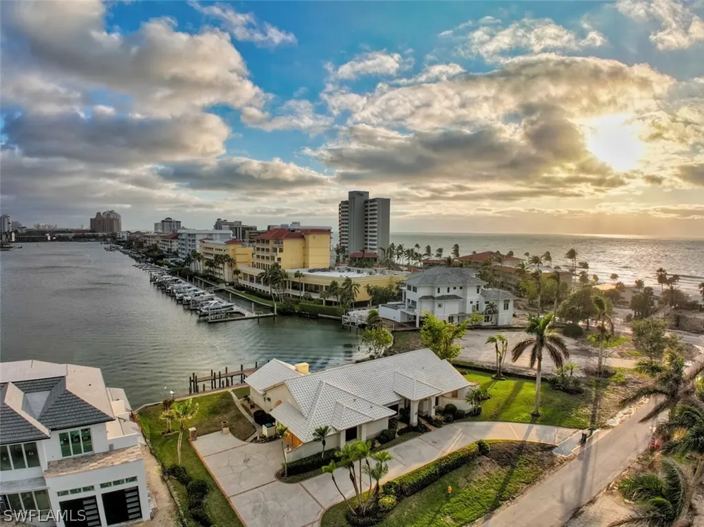 128 Bayview Avenue Naples FL 34108