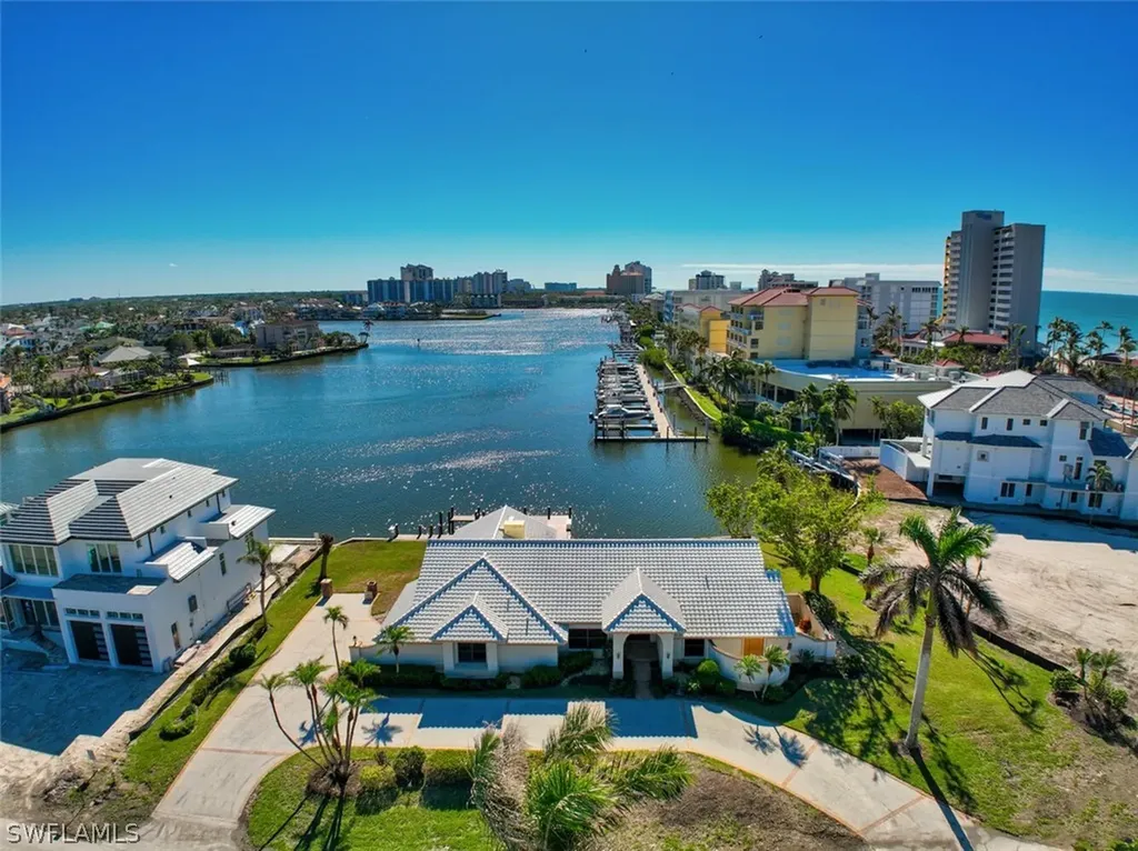 128 Bayview Avenue Naples FL 34108