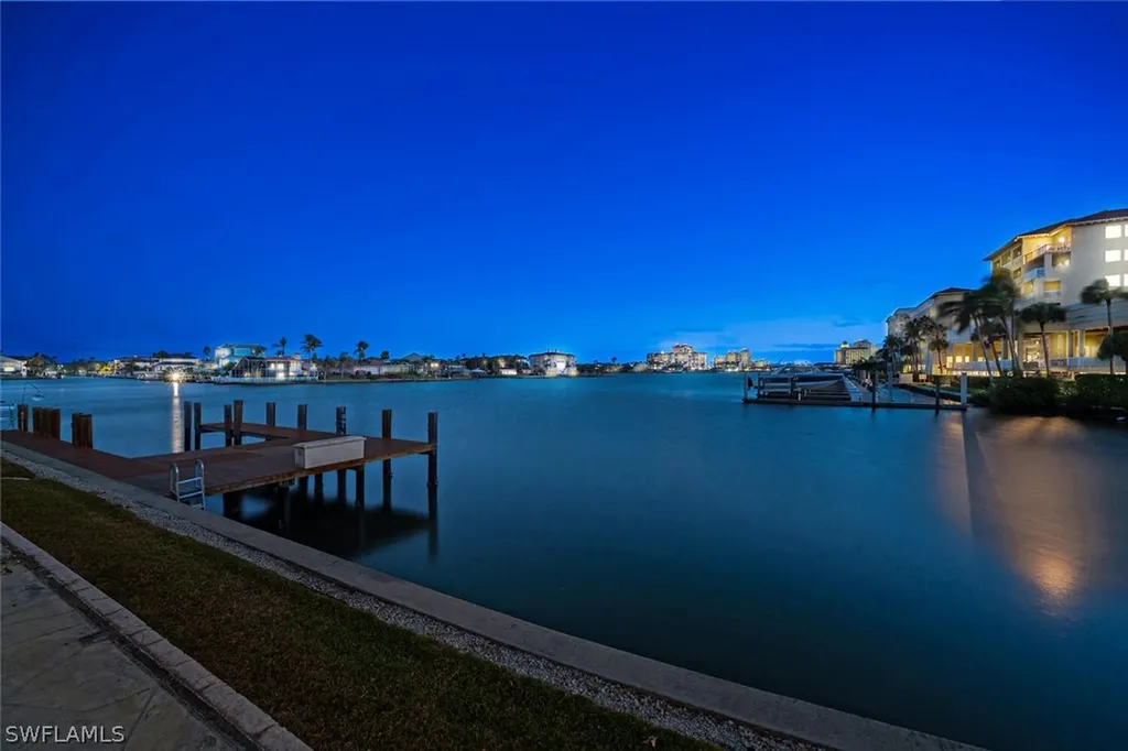 128 Bayview Avenue Naples FL 34108