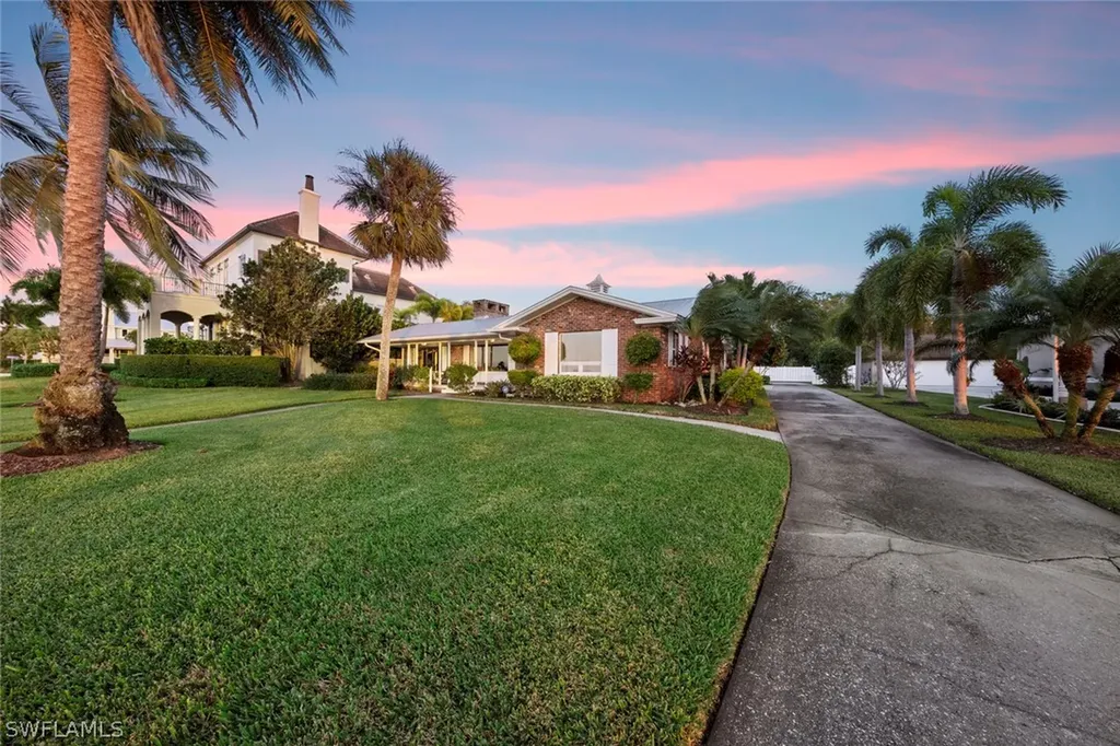 6009 W Riverside Drive Fort Myers FL 33919
