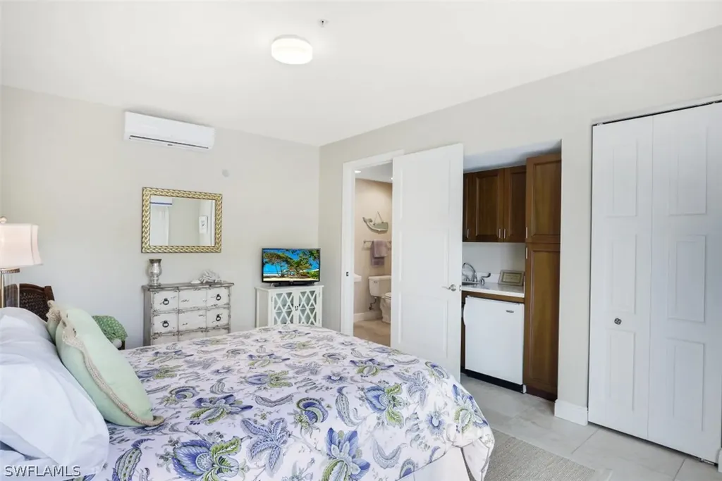 265 Indies Way Naples FL 34110