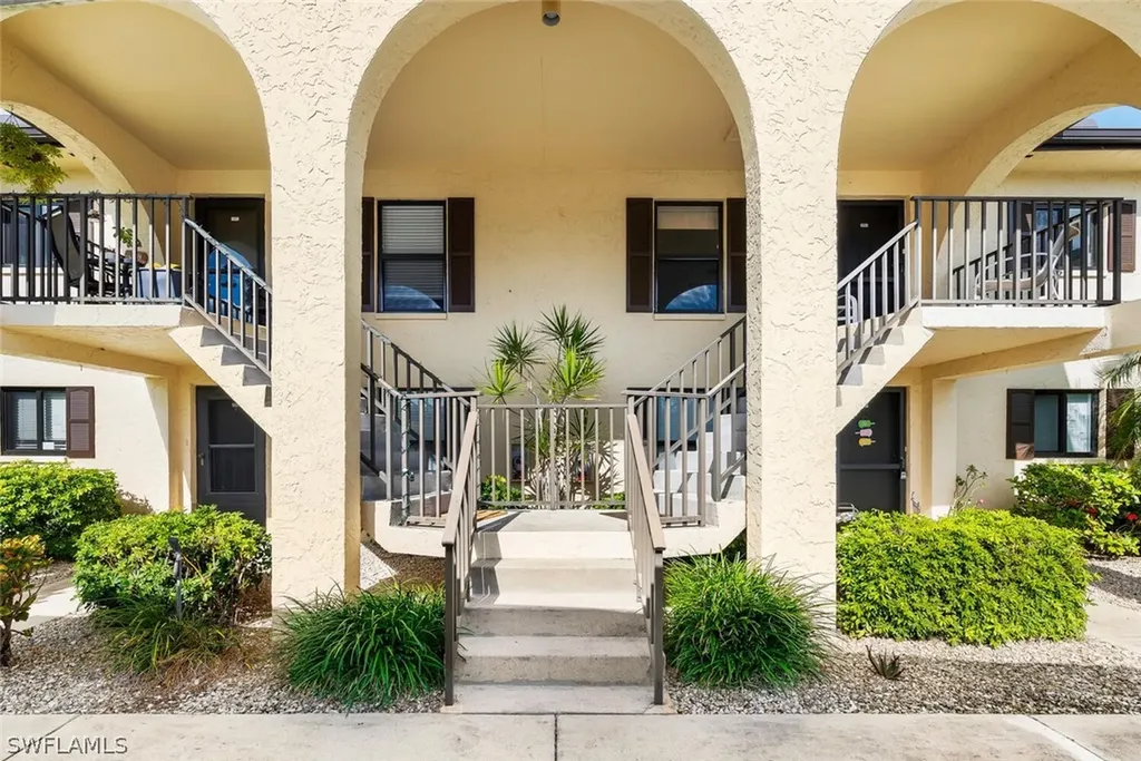 4610 Chantelle Drive Naples FL 34112