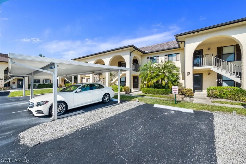 4610 Chantelle Drive Naples FL 34112