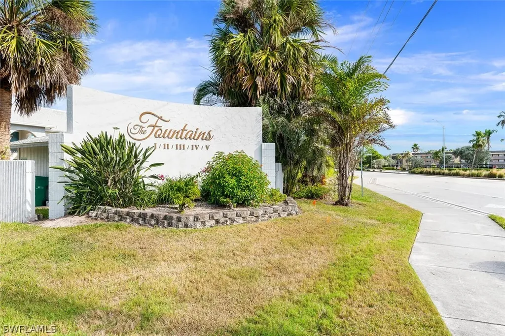 4610 Chantelle Drive Naples FL 34112