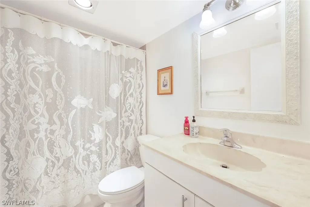 4610 Chantelle Drive Naples FL 34112