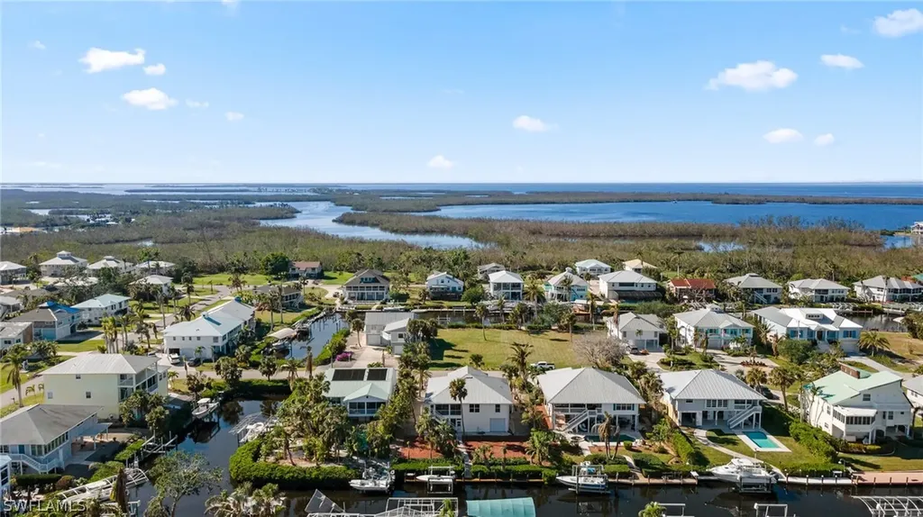 16274 Shoal Court Bokeelia FL 33922