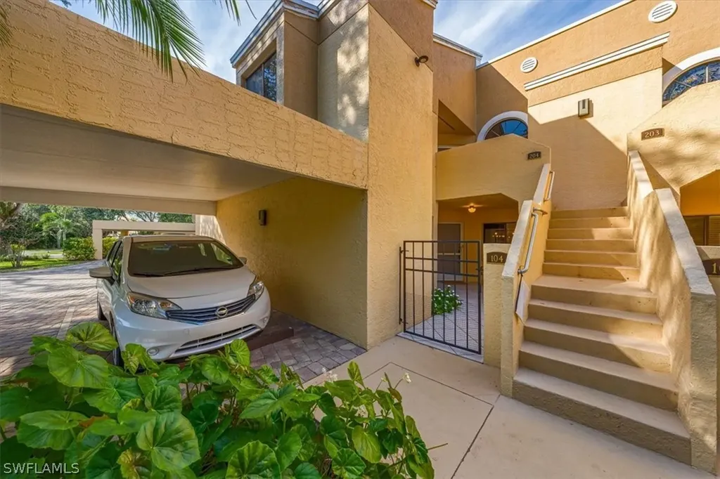 607 Beachwalk Circle Naples FL 34108