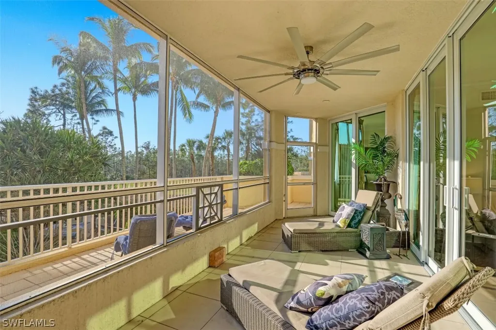 2748 Tiburon Boulevard E Naples FL 34109