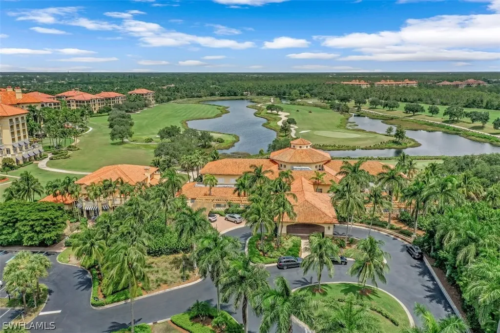 2748 Tiburon Boulevard E Naples FL 34109