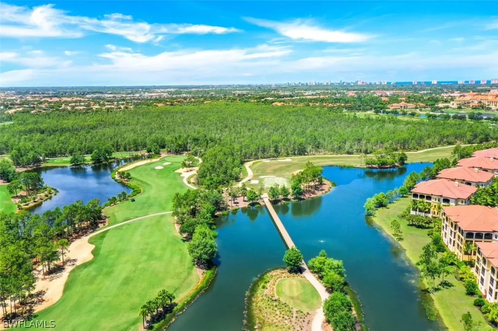 2748 Tiburon Boulevard E Naples FL 34109