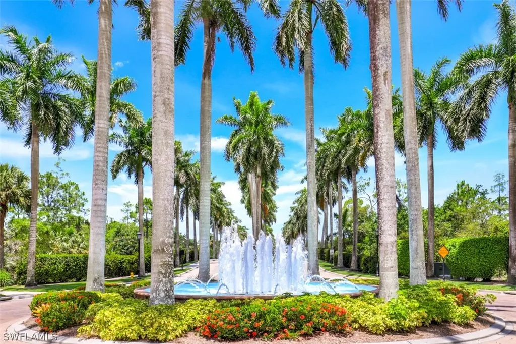 2748 Tiburon Boulevard E Naples FL 34109